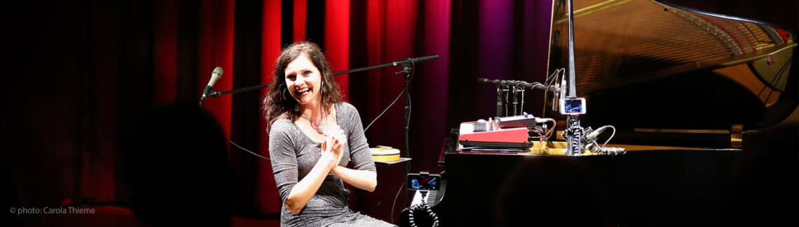 Christiane Dehmer, live, Pianistin, Sängerin, deutsche Musikerin, Foto: Carola Thieme